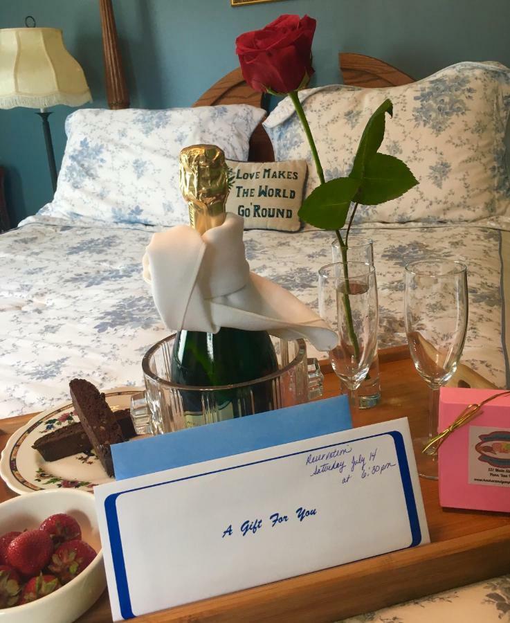 Trimmer House Bed And Breakfast Penn Yan Esterno foto